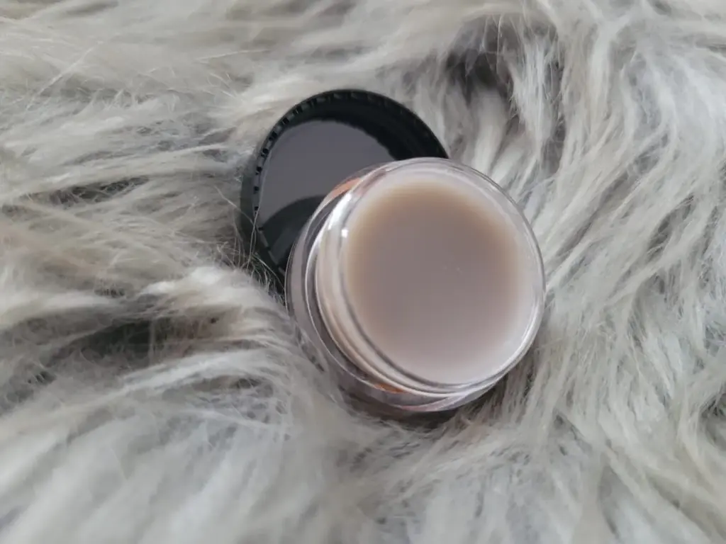 Caremel lip balm 